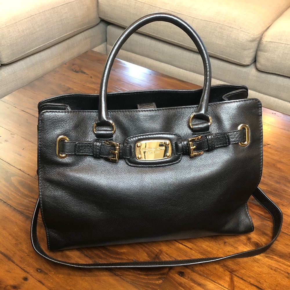 Michael Kors Saffiano Bag!!